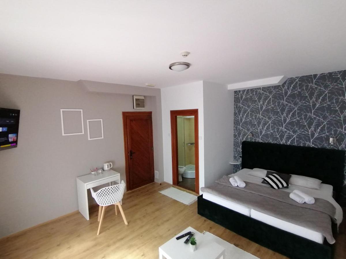 Mon Accommodation Free Parking Ниш Екстер'єр фото