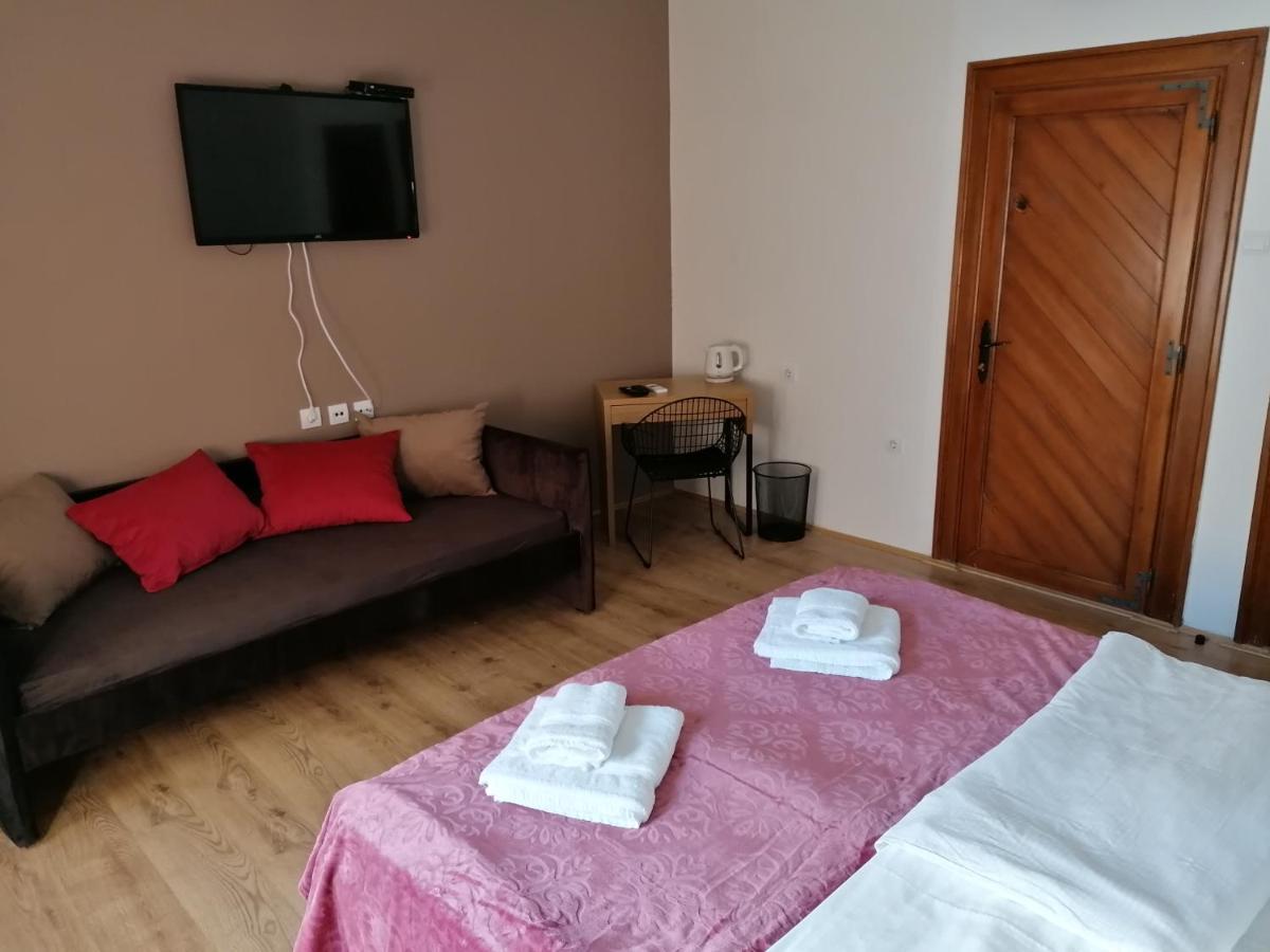 Mon Accommodation Free Parking Ниш Екстер'єр фото
